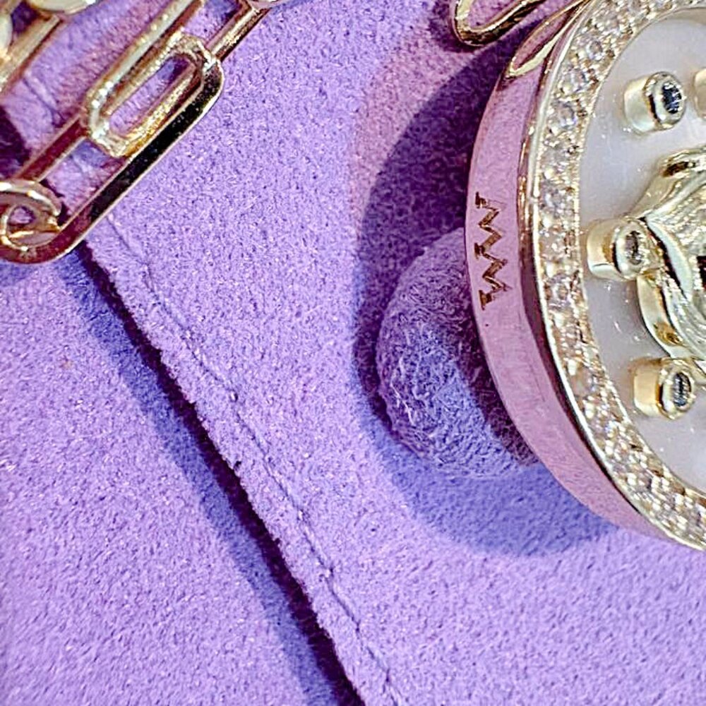 Melinda Maria The Engravable Fearless Medallion necklace Limited Edition - Picture 4 of 4